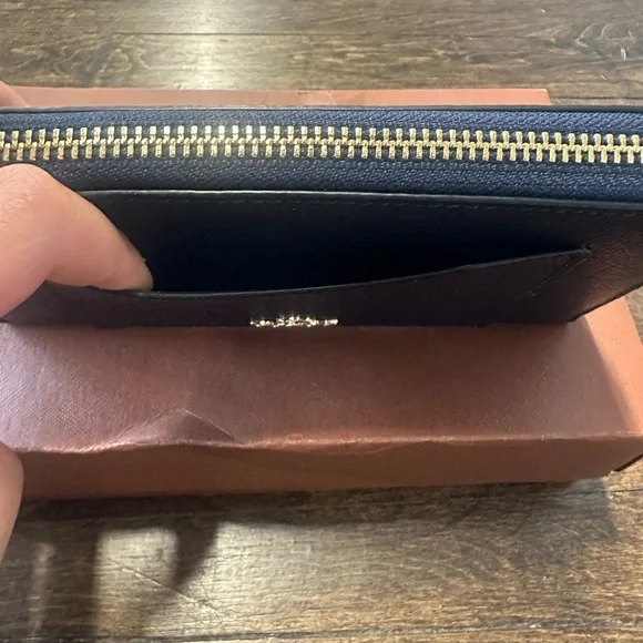 COACH F54007 cross grain leather accordion Zip Around Wallet Midnight blue Navy - Picture 8 of 10